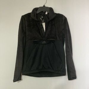 Adidas Women Long Sleeve Team Issues 1/2 ZIP Top